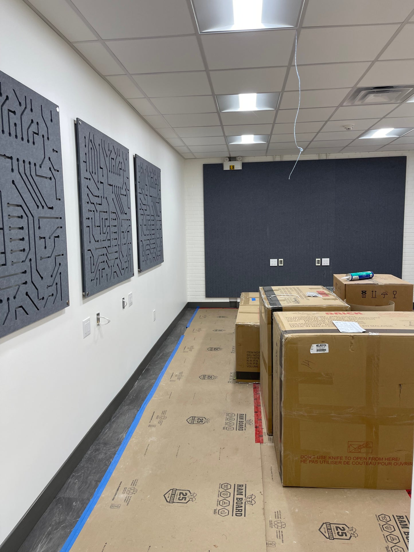 4x8 Acoustic Wall Covering - Bent Lines