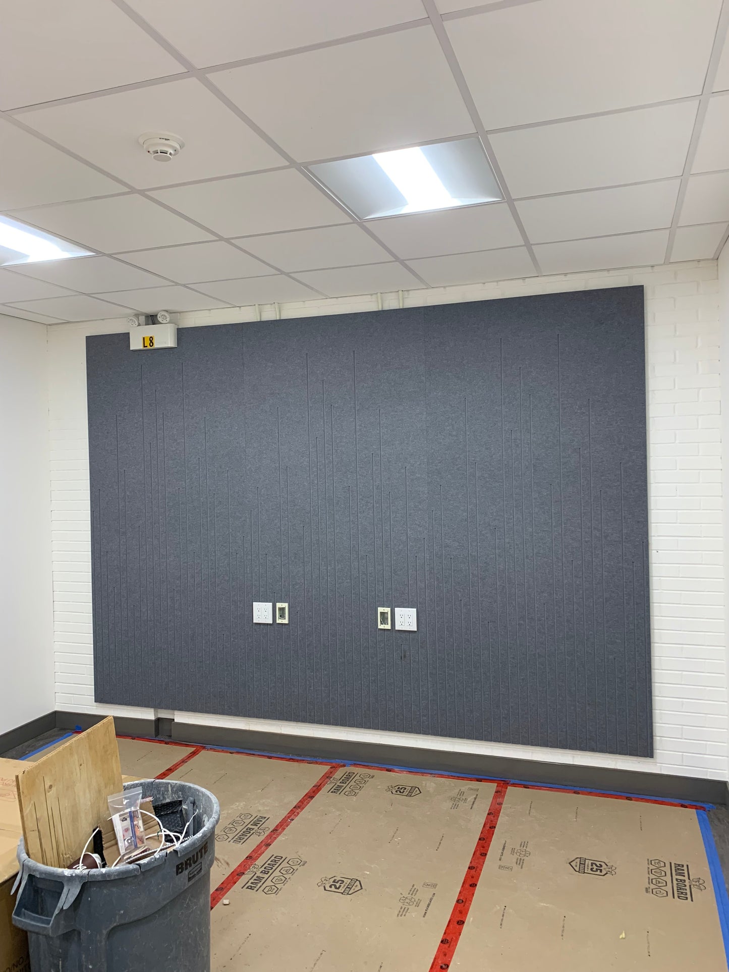 4x8 Acoustic Wall Covering - Bent Lines